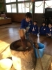 おいしいおもちをつくぞ🌟「１９日におもちつき会をしました！臼に入ったお餅を一人ひとり杵を持ってぺったんこしました☆」