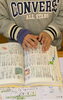辞書を引き引き　学習します「塾でもあり　学童でもある　ミネルヴァこども学院　"学習"への取り組みについて」