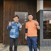 ケン坊田中さんとツーショット「ももち浜ストア　揚げたて」