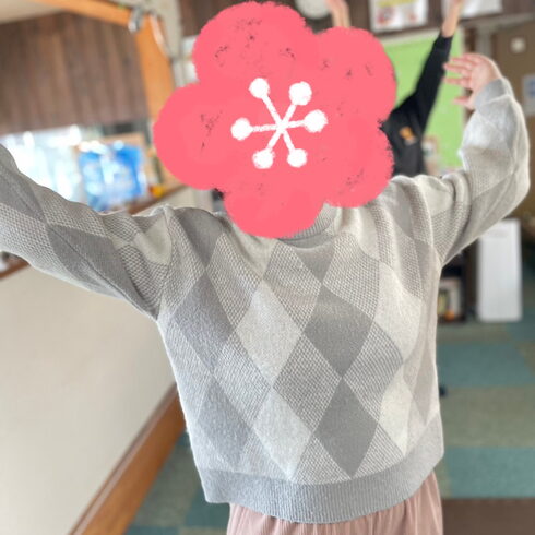 ラジオ体操「あかとんぼでの運動療育☆風船を膨らませて遊ぼう♪逆立ちにも挑戦!《子どもたちのお困り事を解決!高松市の児童発達支援・放課後等デイサービス》」