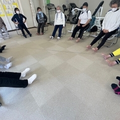 東京都大島での「高齢者体操教室」