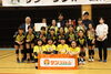 昨年優勝の花岡JSCチーム！佐野さんと一緒に♪「『第13回サン・リフォームカップ周南近郊小学生バレーボール大会』開催！」