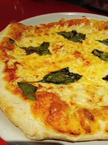 チーズの洪水　ダブルチーズマルゲリータ「毎週金曜日パスタ＆ピザ半額」