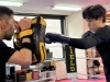 キックボクシングのミット中‼️「なにかと忙しい３月、短時間でカラダを動かしてストレス発散しませんか⁉️　FIELD-RING 千葉市美浜区〖JR稲毛海岸駅　駅近』キックボクシング＆ボクシング」