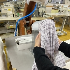 襟プレス機【村上市にある縫製工場です。正社員を募集しています。求人情報あり】