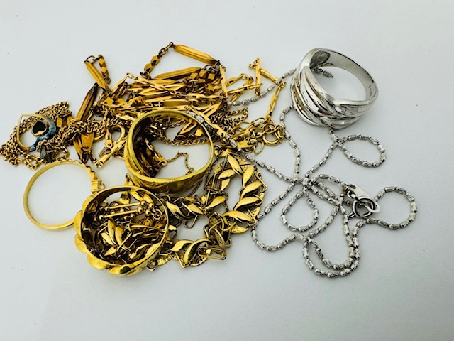 金・プラチナを高価買取いたしました。「金の相場が過去最高値を更新致しました!! 遺品整理・生前整理・大掃除で出てきたお品物承っております!!」