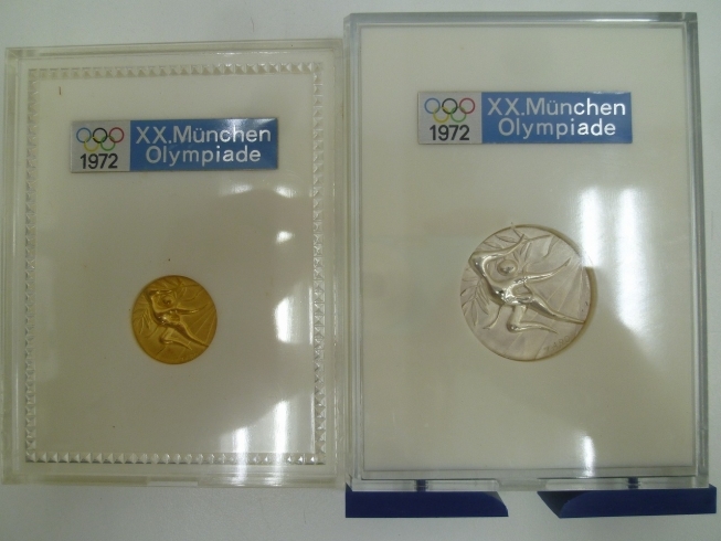 ミュンヘンオリンピックの記念メダル「買取専門 金のクマ 沼津店　オリンピック記念の金銀メダル♪」