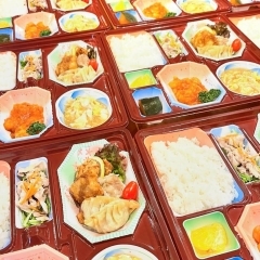 職場でのランチ会食に、たくさんのお弁当をご予約頂きました!!【東来　ある日のお仕事】