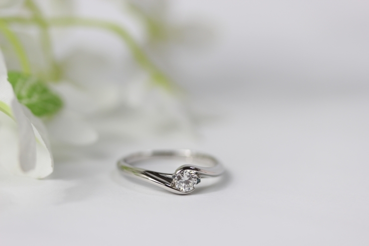 カフェリング婚約指輪「クレマンティーヌ」「人気の婚約指輪ブランドCAFERINGでプロポーズ！」