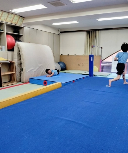 遊びも練習「🤸‍♀ 春休み期間中の通常教室 🤸‍♂　★英会話と体操のコラボ教室（堀切、お花茶屋、綾瀬、亀有、小菅）」