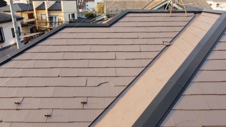 ノンアスベスト屋根は塗装では守れません「【ノンアスベスト屋根】レサスに塗装を行ったらどうなるか～外壁塗装専門店のユウマペイント市川店～」