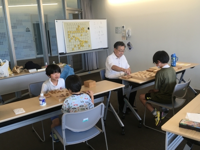 　　子供将棋教室の様子「楽しい子供将棋教室の　新年度の生徒を茨城県と千葉県で募集します。」