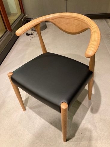 リットチェア「背当たりと肘の位置が心地よい　リットチェア　椅子・いす・チェアをお探しなら札幌の家具専門店『彩工房畑山』へ」