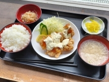 食堂のチキン南蛮定食