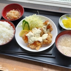 食堂のチキン南蛮定食