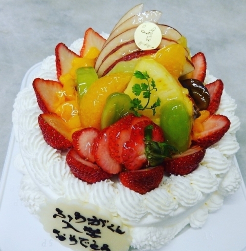 フルーツデコレーションケーキ「お好みのケーキ、作りますよ！！　【京阪牧野駅から徒歩4分】」