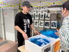 「【新鮮で美味しい】自分でむいて食べれる生カキ！生ホタテ！（1つ150円・組合せ自由5つ700円※数量限定！毎週金曜・土曜）北海道オホーツク海の幸🌟東新小岩『ひろさと商店』さん※「魚と話せます」のTシャツが似合う店主：村本浩美さん♪」