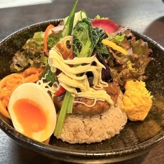 ランチのカウベル丼！高島駅近く、カウベルコーヒー