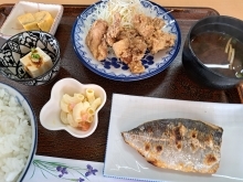 焼き魚or煮魚＋若鶏の唐揚げ、小鉢付き1250円