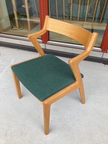 LENチェア「座の掛けやすさと肘の心地よさ　LENチェア　椅子・いす・チェアは札幌の家具専門店『彩工房畑山』へ」