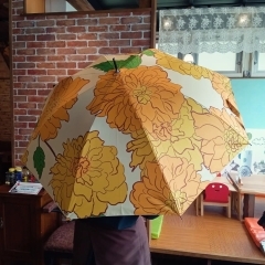 紫外線が気になる季節UVカットの傘はいかがでしょう？【木曽町の雑貨&カフェ　パンケーキやパフェが食べられるお店】