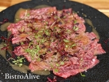 黒毛和牛の炙りカルパッチョ🥩🌿