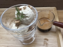 週末限定☕アフォガートサンデー🍨