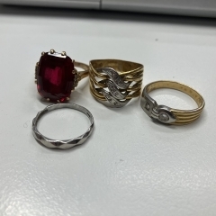 札幌市の遺品整理や形見処分・出張買取は「買取専門店 くらや 札幌西店」へ！形見の指輪やダイヤリングを高価買取いたします。