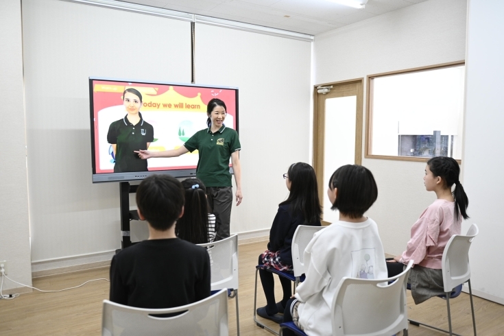 ネイティブと日本人のダブル講師体制「英会話コースができます！」