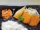 本日の日替わり🍱今日はサーモンマヨフライ弁当500円！