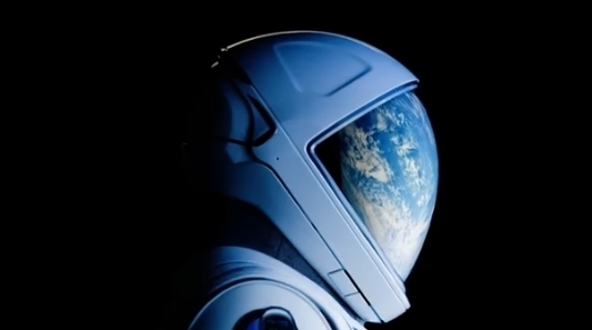 SpaceX　新型の宇宙服「イーロンマスクちゃんにお願い！」