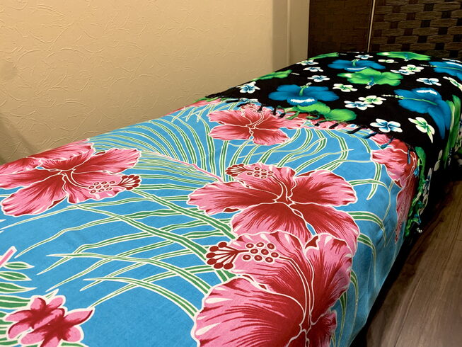 ブルー地にピンクの🌺&黒地にグリーン系の🌺「〜新色柄120分で!!〜(その他)」