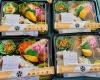 さば(左)、カラスガレイ(右)「【速報】13時現在、お弁当、サンドイッチまだあります！」