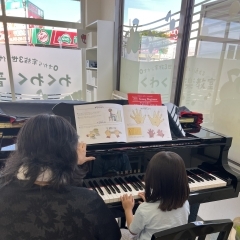 英語×ピアノレッスン【大人気！】千葉市若葉区ピアノ教室わくわく音楽教室
