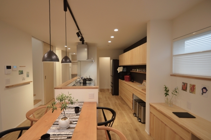 LDK「キッチンを間取りの中心に据えた「ちょうどいい和」の住まい　　オークハウジングの家 施工事例ご紹介 ➏」