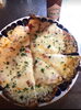 「人気メニュー　もちチーズビザ🍕」
