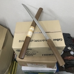 札幌市で日本刀や脇差を売るなら「買取専門店 くらや 札幌西店」へ！遺品の刀を高く買取します。