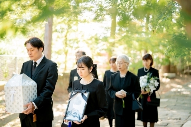 「家族葬ってどんなもの？尼崎市の専門葬儀社「家族葬 千の風」が疑問を解決！」