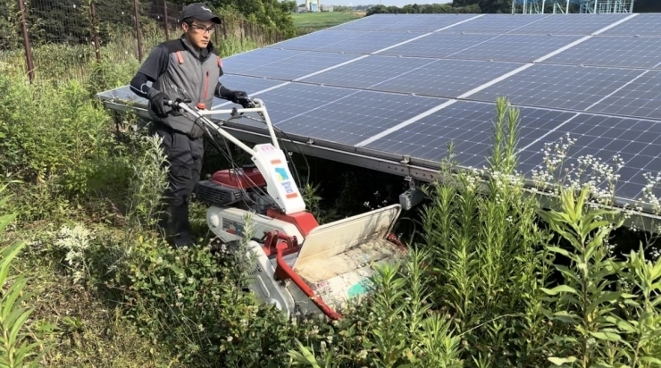 「愛知県メガソーラー発電所草刈り最終日　三重県鈴鹿市の除草業者　草刈り本舗桐生　」