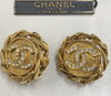「【CHANEL  ラインストーンイヤリング　高価買取】横浜市横浜駅の買取専門店「おたからや　横浜本店」電話相談無料＆査定無料♪」