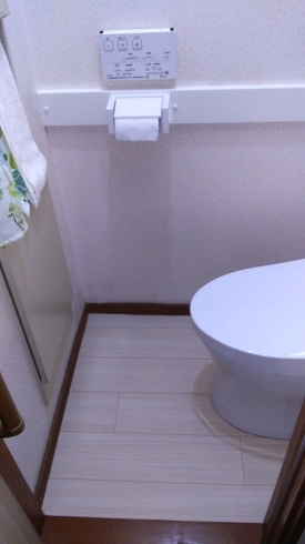 トイレの床の張替と新しい便器の設置工事「【リフォーム事例紹介】鴻巣市のM様邸でトイレリフォーム工事を実施！わずか1日で快適な空間に✨」