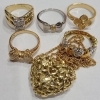 「旭川、深川、滝川で金プラチナアクセサリー買取なら是非当店へ！ 旭川、深川、滝川で金プラチナアクセサリーの高価買取なら買取に自信ありの「買取専門店くらや旭川店」にお持ちください！ 遺品整理や出張買取も喜んで査定、買取致します。」