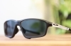 OAKLEY「人気のスポーツサングラス」