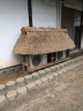 室外機の茅葺き屋根「【石岡市　常陸風土記の丘】職人さんが室外機に茅葺き屋根をつけてみた🏡」