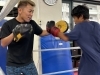田中トレーナーによる熱心なミット打ち指導❗️「 【キャンペーン実施中‼️】　 FIELD-RING 千葉市美浜区〖JR稲毛海岸駅　駅近』キックボクシング＆ボクシング」