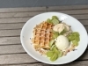 ワッフル　旬のフルーツのせ(マスカット)「旬のフルーツがマスカットに変わっております☺️/和歌山カフェ/和歌山夜カフェ/紀三井寺カフェ/和歌山かき氷」
