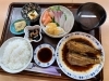 黒ムツの煮付け+刺身盛り合わせ定食 2300円「黒ムツの煮付け+刺身盛り合わせ定食、小鉢3品付き 2300円」
