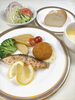 サーモンのレモンペッパー焼き「   ○・。＊　週替わりアザレアランチ　＊。・○」