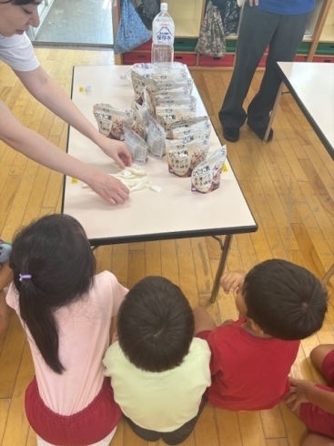 「全園児で防災訓練のあと、年長さんが非常食を作りました！【白井保育園　防災訓練　非常食】」