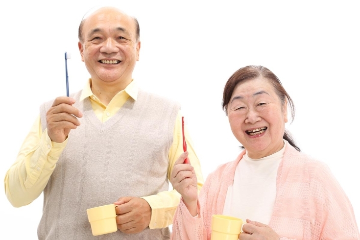 「歯」から美と健康を考えましょう。「「歯」は身体に何か影響を及ぼすのでしょうか…?今日は「歯周病と健康」についてお話します。」
